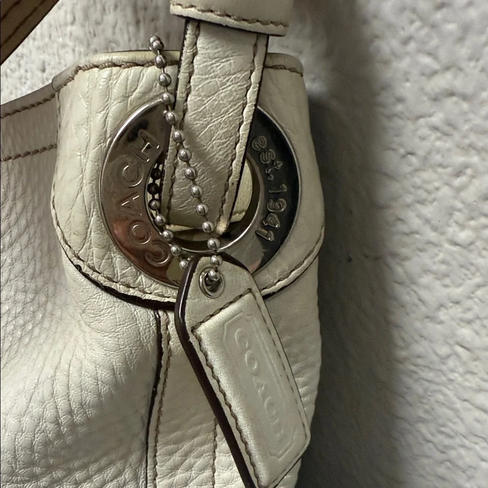 Coach Cream Leatherwear Shoulder Bag